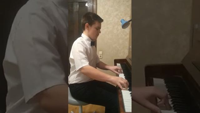 Артем Горбачевский исп. Г.Манчини Лунная река смотреть онлайн