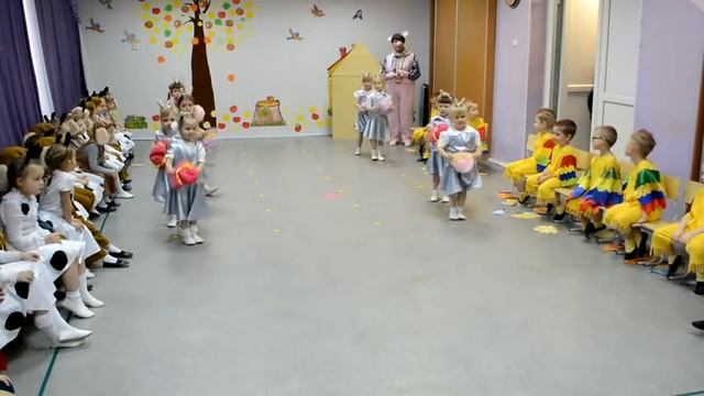 осенний утренник 2015 "Три поросёнка". смотреть онлайн