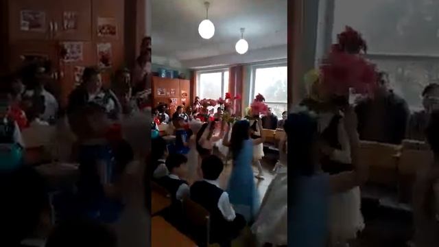 празднуем 8марта , классный час (4) вальс цветов.Петр Ильич Чайковский.Спящая красавица смотреть онлайн