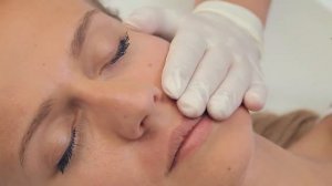 Italwax. Депиляция плёночным воском на лице.