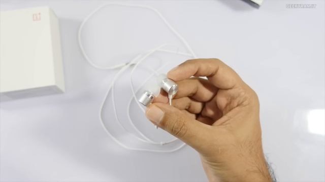 OnePlus Silver Bullet Earphones Review смотреть онлайн