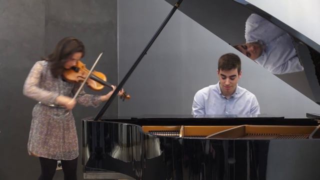 Queen - Don't Stop Me Now (Bruna Anfruns i Albert Bosch) смотреть онлайн