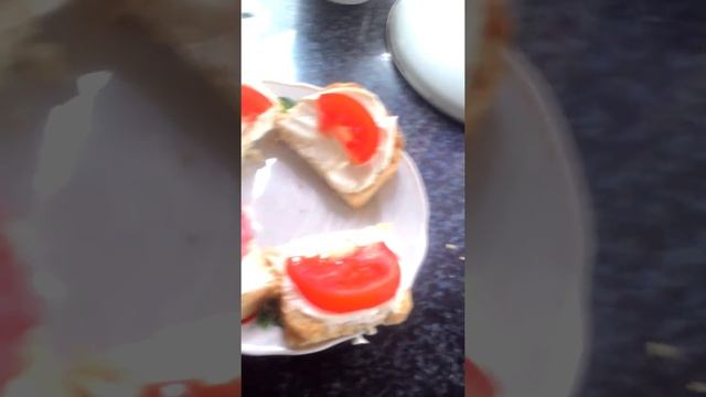 Готовим очень вкусные бутерброды из простых ингред смотреть онлайн