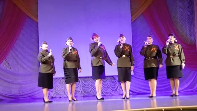 Выступление педагогов попурри военных песен на коми языке смотреть онлайн