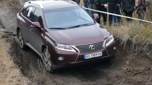Lexus RX по бездорожью! Такое возможно только в Харькове ?