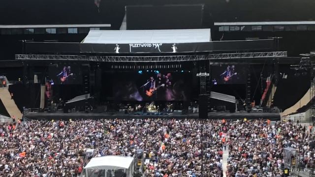 Fleetwood Mac - Little Lies - Wembley Stadium, London - 16/06/19