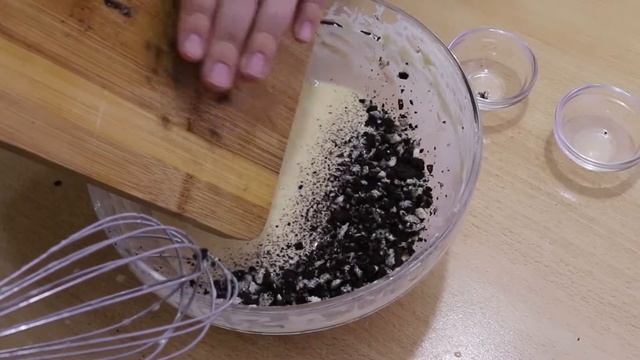 Мини чизкейки с Орео, рецепт быстрого пирожного. Десерты из печенья OREO. смотреть онлайн