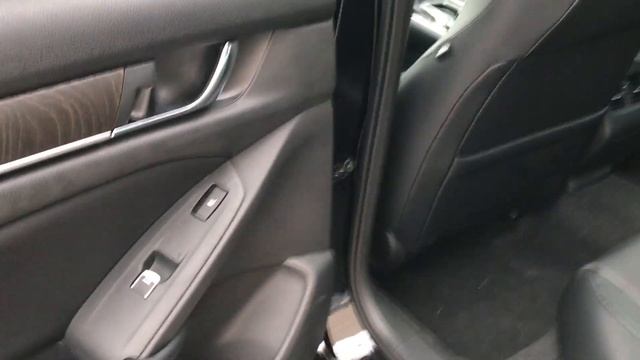 2018 Honda Accord Touring Rear Heated Seats смотреть онлайн