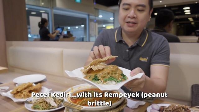 EP #10: DELICIOUS EAST JAVA FOOD AT FAR EAST PLAZA (ENG SUBS) смотреть онлайн