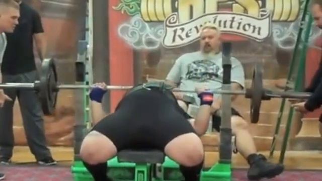 Bear competing in RPS Power Challenge: Boston смотреть онлайн