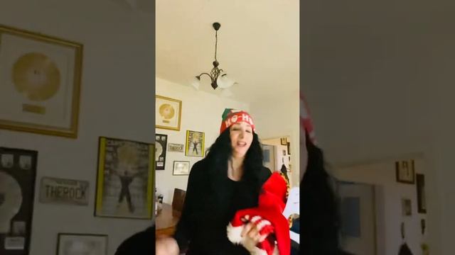 Deck the Halls my eyeball 2020.... смотреть онлайн