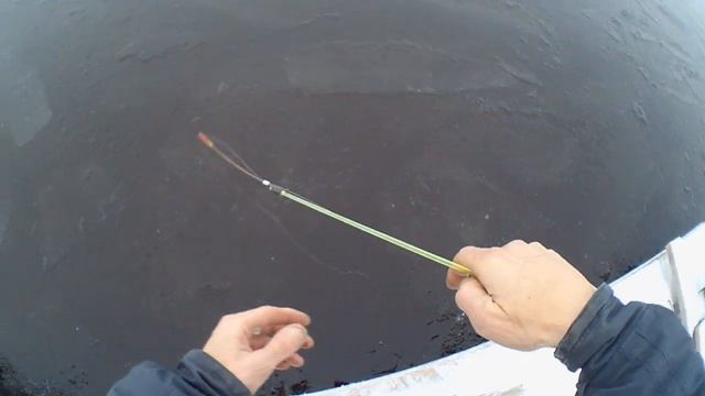 Зимняя Рыбалка 2019 - 2020 Первый лёд на реке Ловля окуня на мормышку. смотреть онлайн