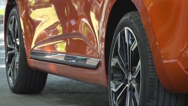 2020 Renault Clio at the 2019 Parco Valentino Motor Show смотреть онлайн