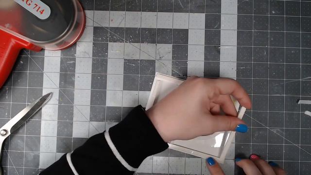 How To Make A Shaker Card   Craft Collabs + Trinity Stamps Hop + Giveaway