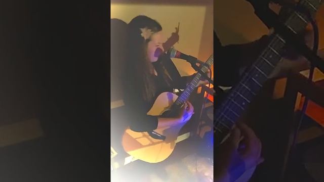 “Baby Blue” CassiRaye Original Song on TC Helicon Voice Touch Live 2 смотреть онлайн