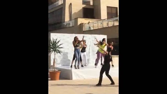 Margarita Bella-Bailando