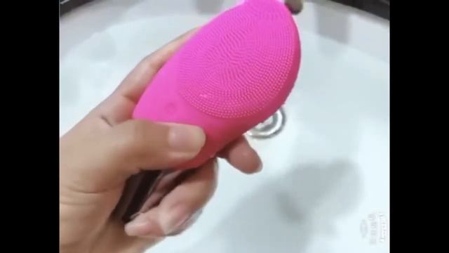 Щётка для очищения лица с Алиэкспресс. смотреть онлайн