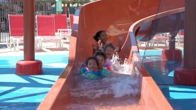 Westgate Lakes Resort and Spa Presents Treasure Cove Waterpark смотреть онлайн
