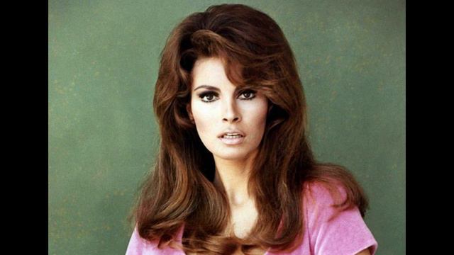 Её нашли мёртвой...только что сообщили что скончалась известная актриса кино... смотреть онлайн