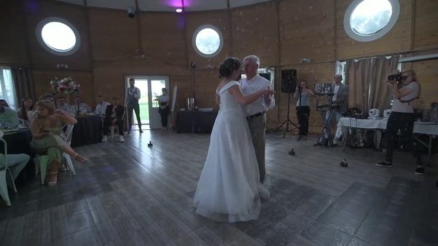 Очень нежный танец папы и дочки с использованием снега. Свадьба Калужская область. Заказ 8910912889