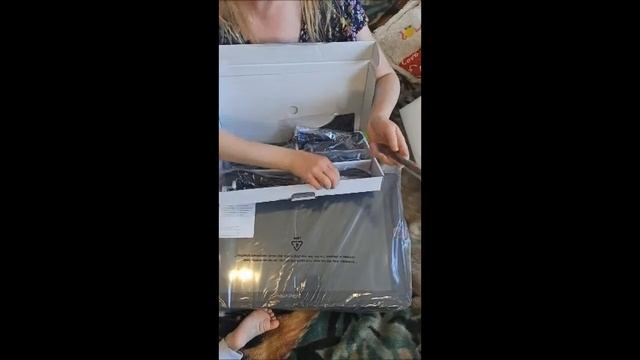 XP-PEN Artist 22R Pro распаковка смотреть онлайн