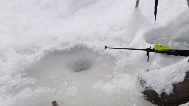 зимняя рыбалка на Ирени смотреть онлайн