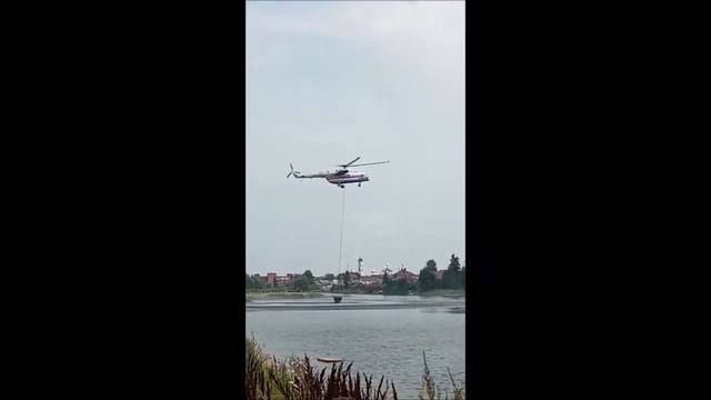 ПОЖАРНЫЙ ВЕРТОЛЕТ заправляется   FIRE HELICOPTER Refueling