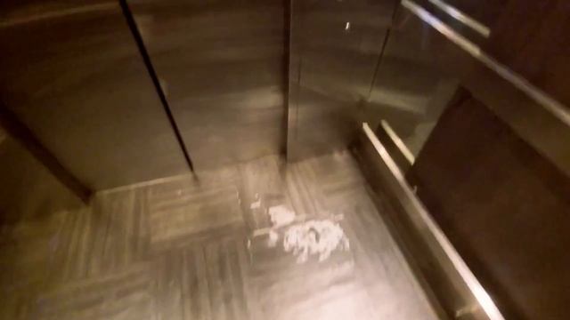 [Different Controller/before Mod] Mitsubishi Traction Elevator At Changi Airport Terminal 2 (Lift 5