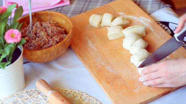 Чебуреки с мясом - вкусные и сочные / Pasties смотреть онлайн