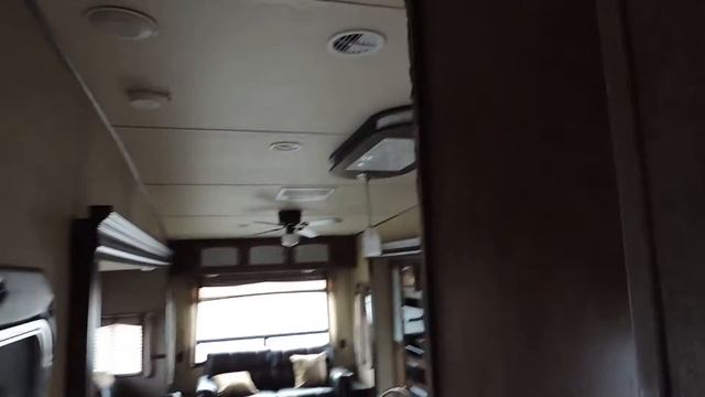 Brand New 2017 Salem Hemisphere 337BAR 3-Slides Front KING Bed! смотреть онлайн