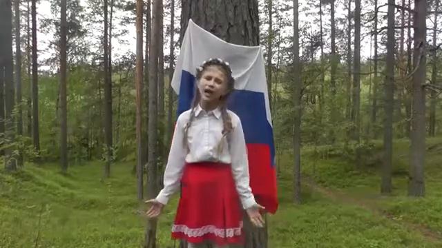 Александра Брожко, солистка студии "Камертон" г. Бабаево участвует во флешмобе #МыРоссия смотреть онлайн