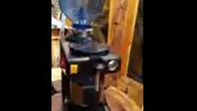 La Pavoni Zip Grinder, rebuilt by Voltage110 com Sound of New Bearings! смотреть онлайн