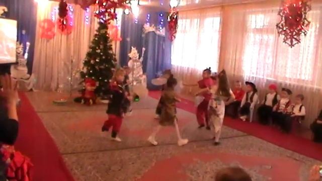 "Танец китаянок" гр. "Аленушка д/с № 190 "Мир"" смотреть онлайн