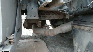 Меняю масло в КПП ZF 16 на Мане и отмываю аккумы от грязи!