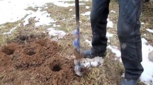 Бурим даже мерзлую землю , клевое приспособление для бура