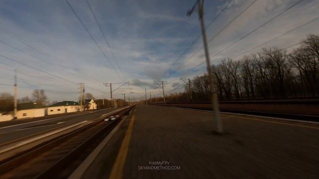 FPV на железнодорожной станции смотреть онлайн