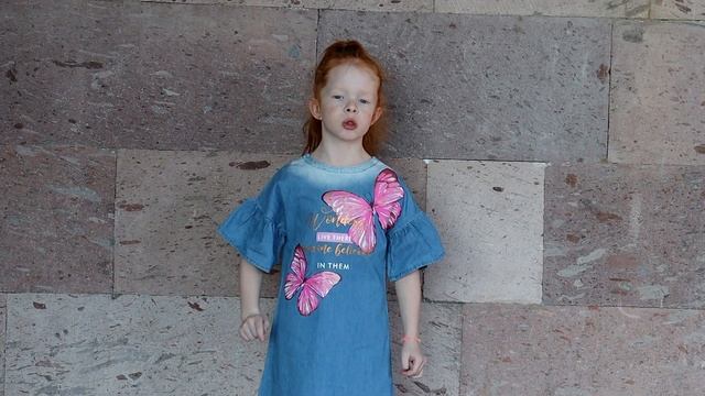 Юля Ефимова. Стихотворение Сергея Михалкова "Про девочку которая плохо кушала". смотреть онлайн