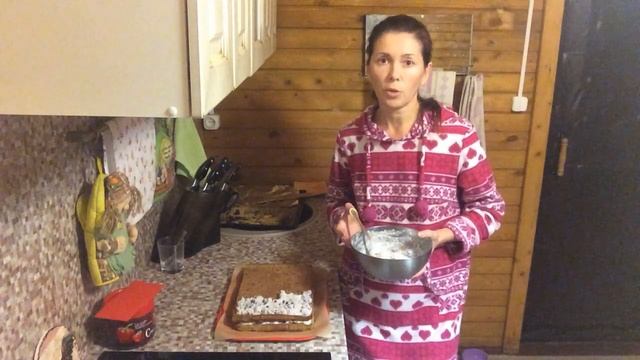 Пеку торт, веду беседу/в деревне жизнь не хуже чем в городе смотреть онлайн