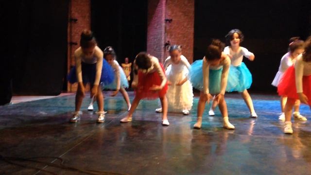 annabells' танец кукол смотреть онлайн