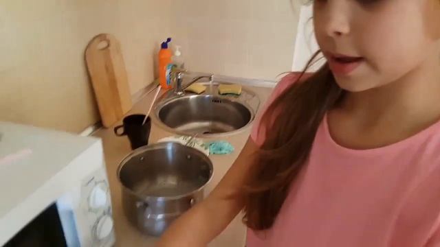 Игра в дочки матери! смотреть онлайн