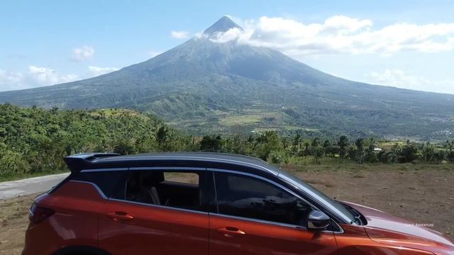 Geely Coolray Travel Up to Mayon Volcano Skyline in Albay смотреть онлайн