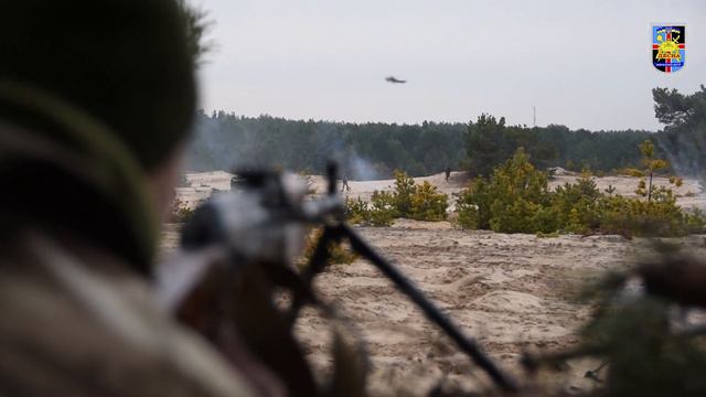 Командири взводів в «Десні» тренувалися наступати та оборонятися смотреть онлайн