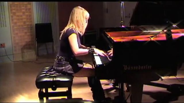 Sonya Kahn - Khachaturian Toccata in E flat minor смотреть онлайн