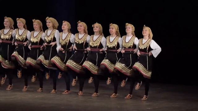 Болгарский танец «Граовско хоро». Танцевальный звездопад. 05.02.2017 смотреть онлайн