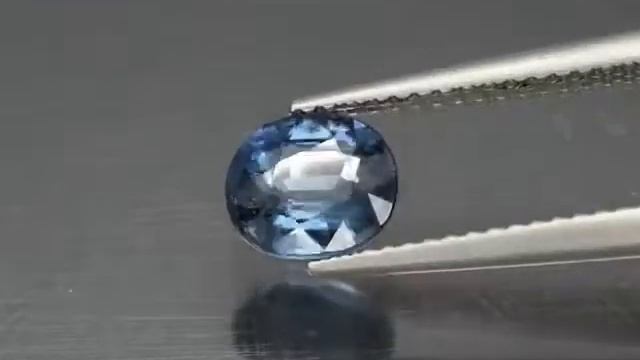 Природный шпинель 1.21 ct 7,0 х 6,0 х 3,5 мм. смотреть онлайн