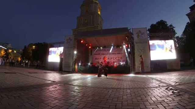 LIUMANOV SHOW - LIBERTANGO фестиваль искусств"ArtaLiga" финал (люманов шоу танго на ходулях) смотреть онлайн