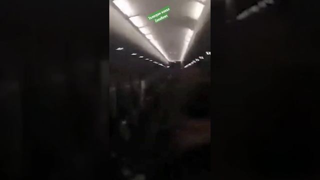 Жуткие кадры из самолёта, попавшего в зону турбулентности во время грозы с градом в Южной Америке смотреть онлайн