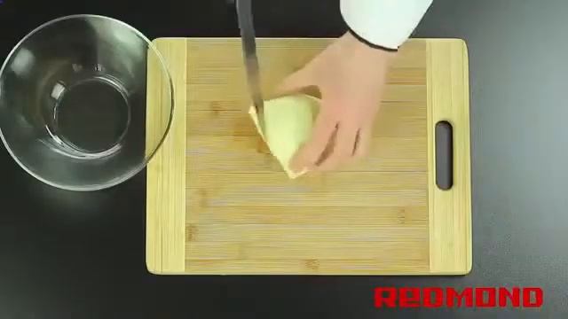 Мультиварка Redmond RMC 011