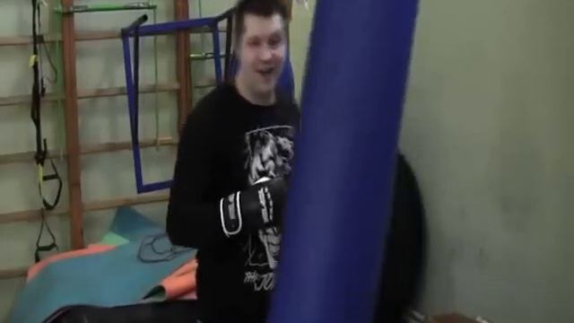 Удар в боксе - крест. смотреть онлайн