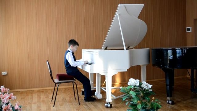 Д. Шостакович, "Танец". Исполнитель: Иванов Костя смотреть онлайн